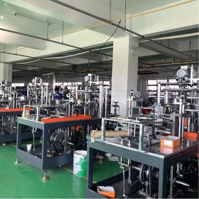 Máquina de procesamiento de papel en bobina para la fabricación de vasos de papel