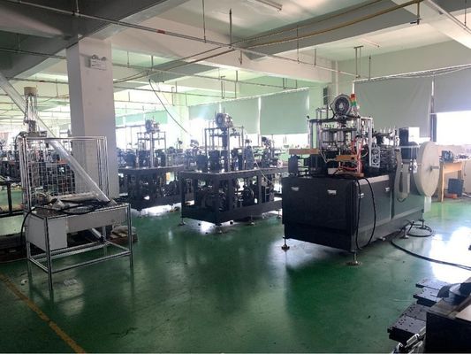 Máquina de procesamiento de papel en bobina para la fabricación de vasos de papel